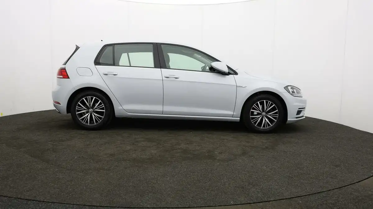 2019-volkswagen-golf-15-tsi-se-130ps-ss-hatchback-5d-big-31