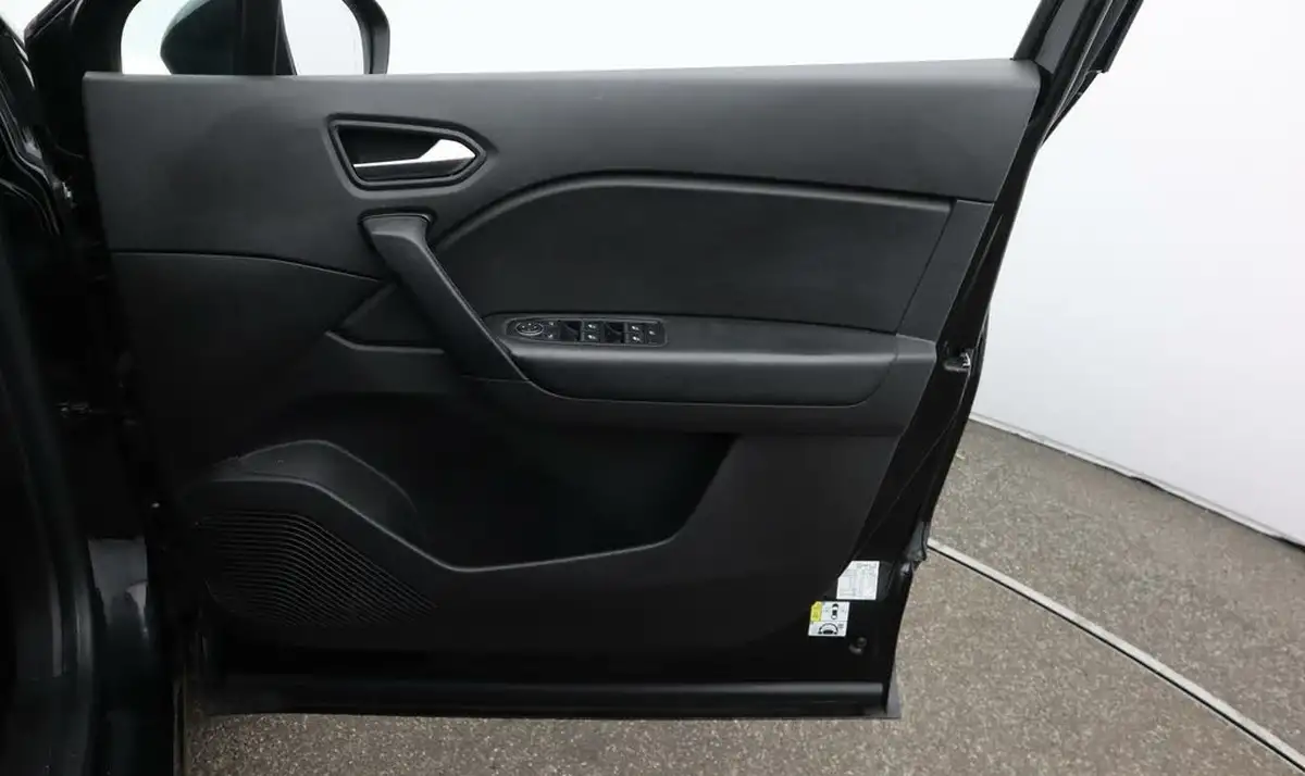 2022-renault-captur-16-iconic-edition-big-15