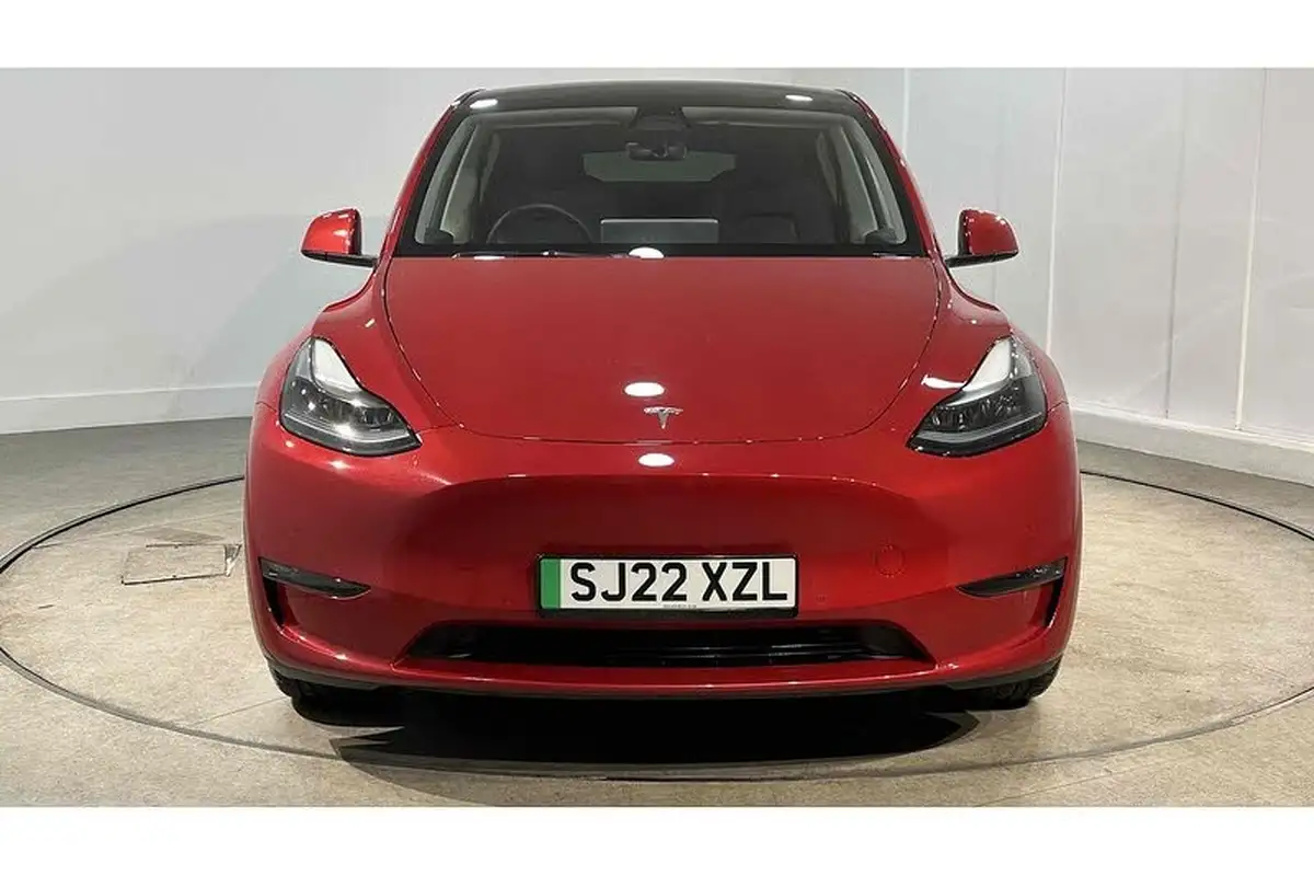 2022-tesla-model-y-e-long-range-big-2