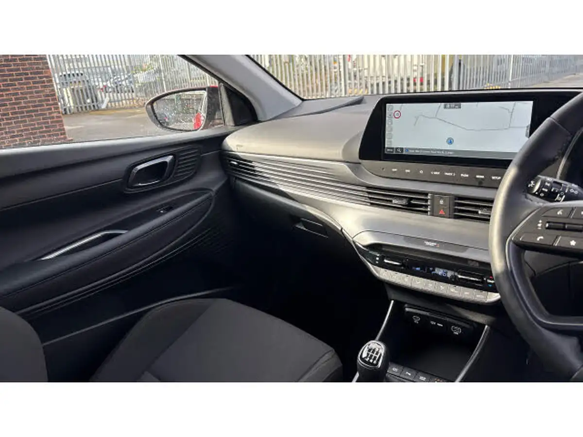 2024-hyundai-i20-10-t-gdi-premium-big-13