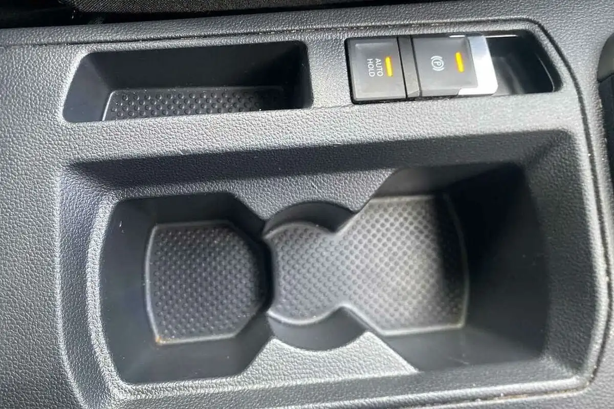 2020-volkswagen-t-roc-10-tsi-se-115ps-big-28
