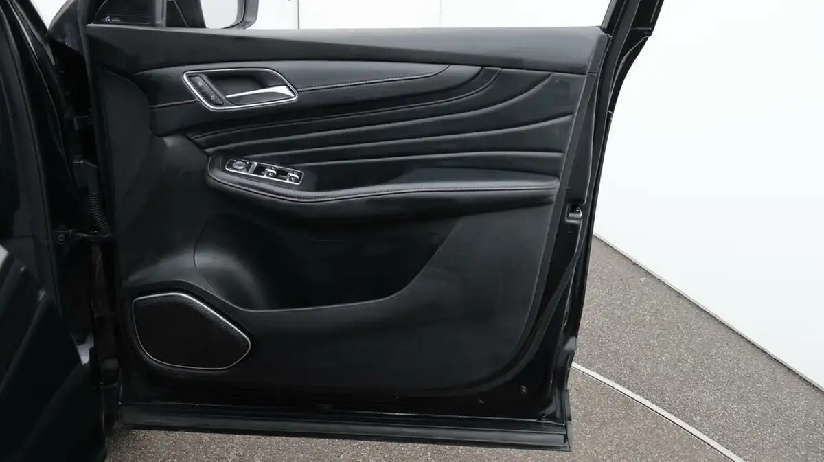 2022-mg-hs-15t-gdi-exclusive-162ps-big-15