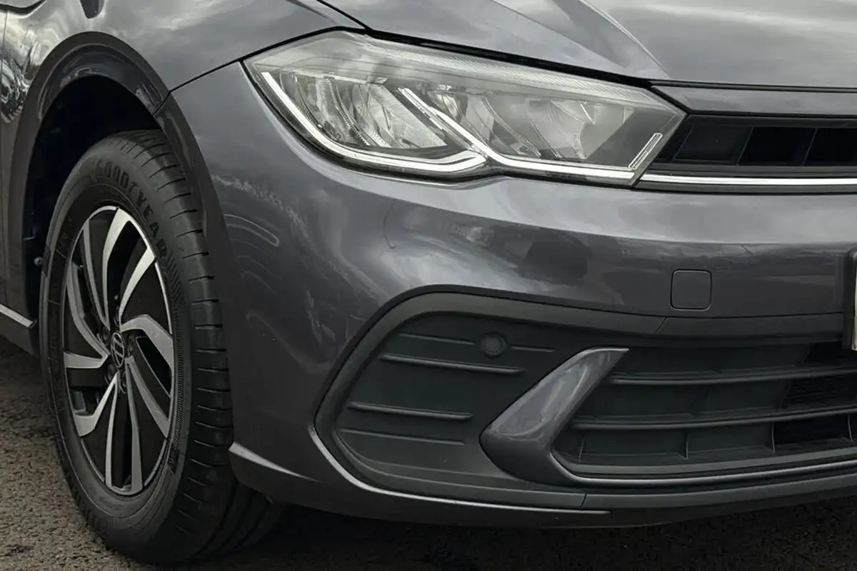 2022-volkswagen-polo-10-life-big-8