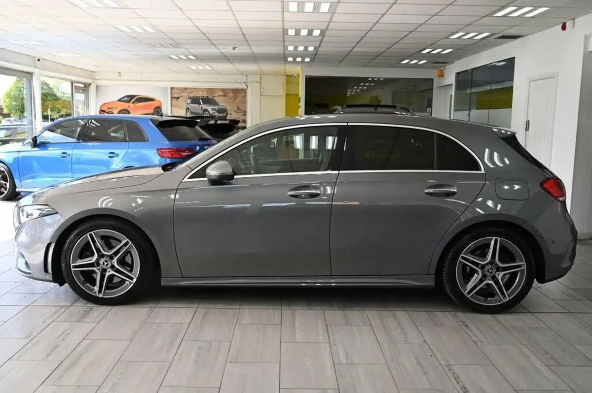 2019-mercedes-benz-a-class-20-a220-amg-line-premium-hatchback-5d-4matic-big-3