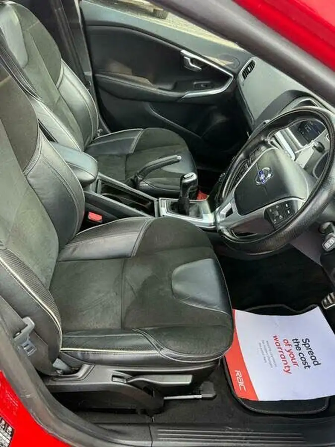 2014-volvo-v40-16td-d2-r-design-nav-big-62