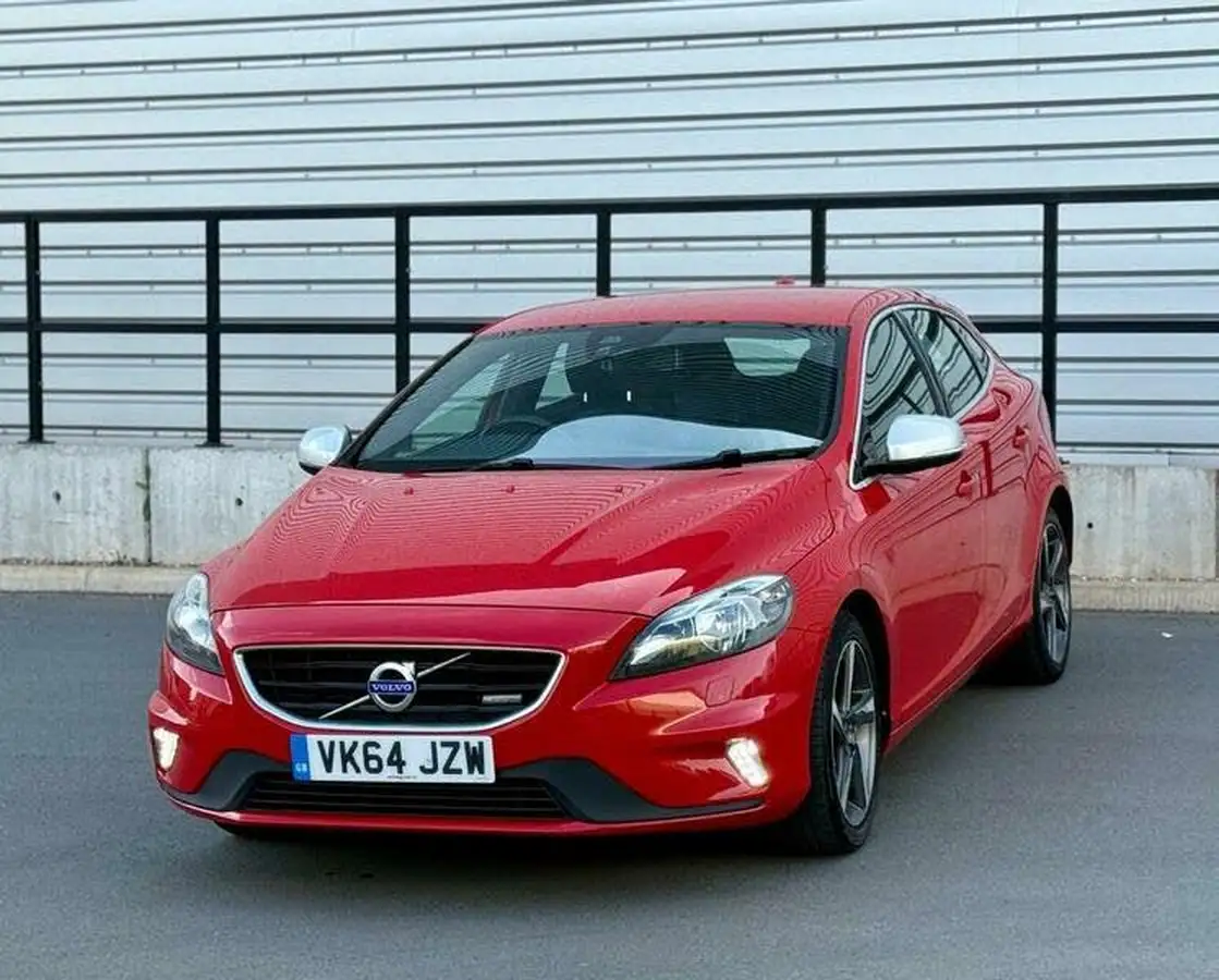 2014-volvo-v40-16td-d2-r-design-nav-big-34