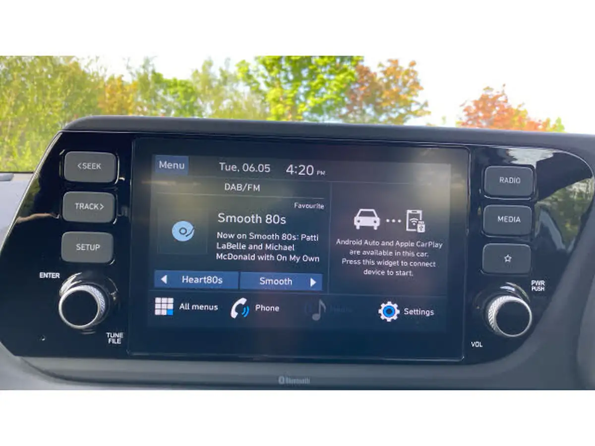 2022-hyundai-i20-10-t-gdi-se-connect-eclutch-imt-big-11
