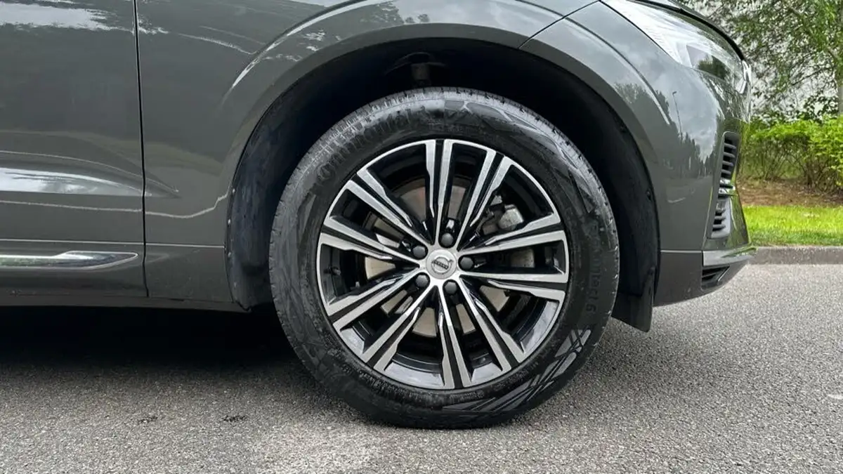 2022-volvo-xc60-20-t6-inscription-350bhp-big-8