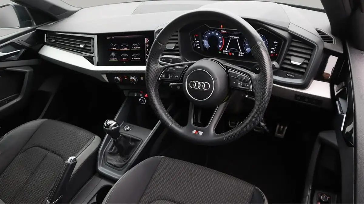 2019-audi-a1-10-25-tfsi-s-line-big-9