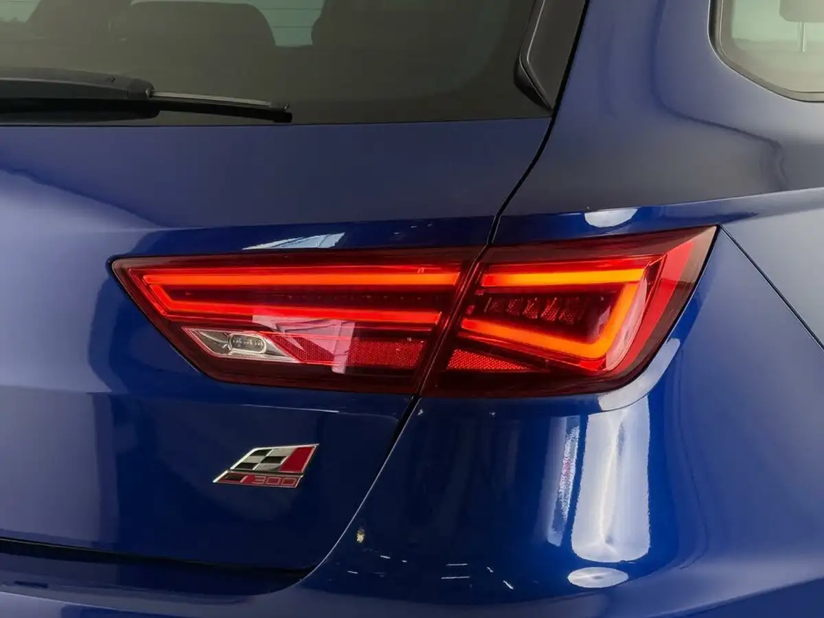 2018-seat-leon-20-tsi-cupra-300-estate-5d-dsg-4drive-big-9