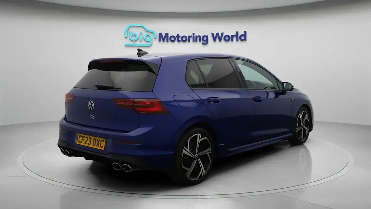2023-volkswagen-golf-20-tsi-r-320ps-hatchback-big-7