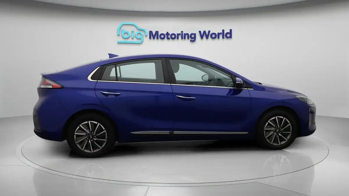 2022-hyundai-ioniq-e-premium-electric-big-8