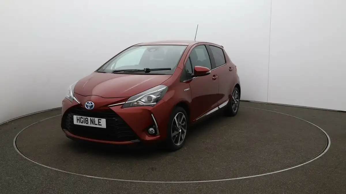 2018-toyota-yaris-15-vvt-i-excel-hybrid-big-37