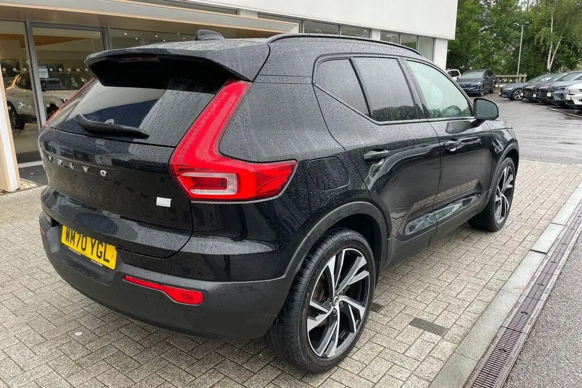 2021-volvo-xc40-15-t5-r-design-pro-262bhp-big-6
