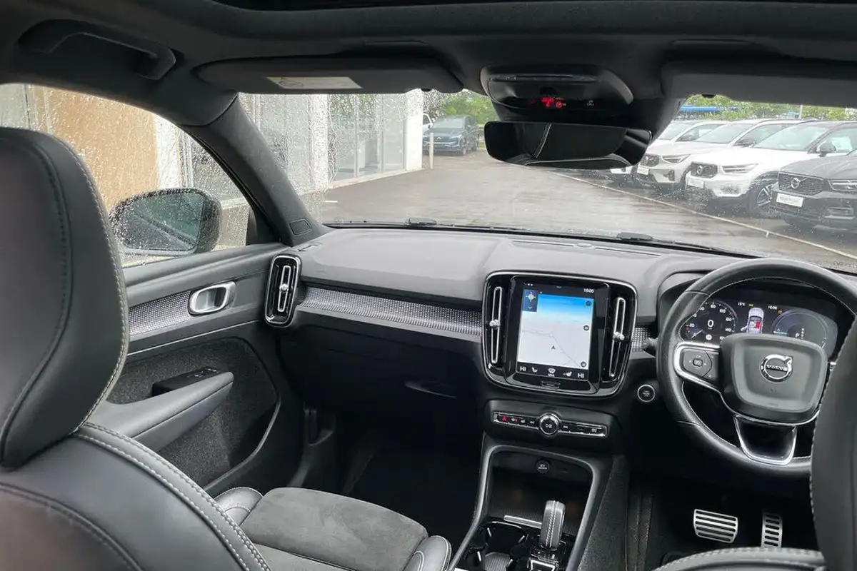 2021-volvo-xc40-15-t5-r-design-pro-262bhp-big-30