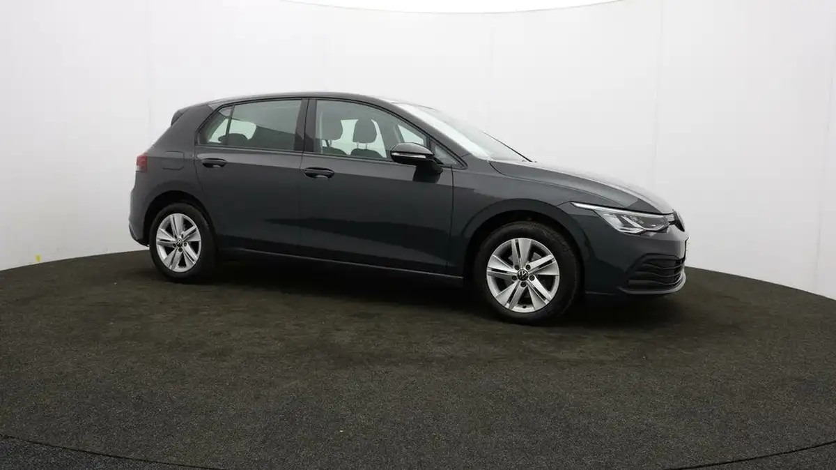 2022-volkswagen-golf-20tdi-life-hatchback-big-35