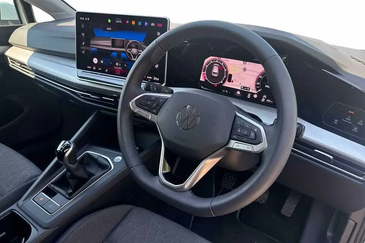 2025-volkswagen-golf-15-tsi-match-150ps-big-5
