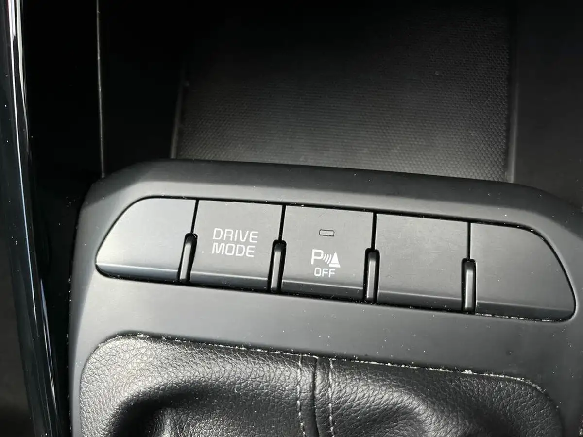 2022-kia-stonic-10-t-gdi-connect-big-29