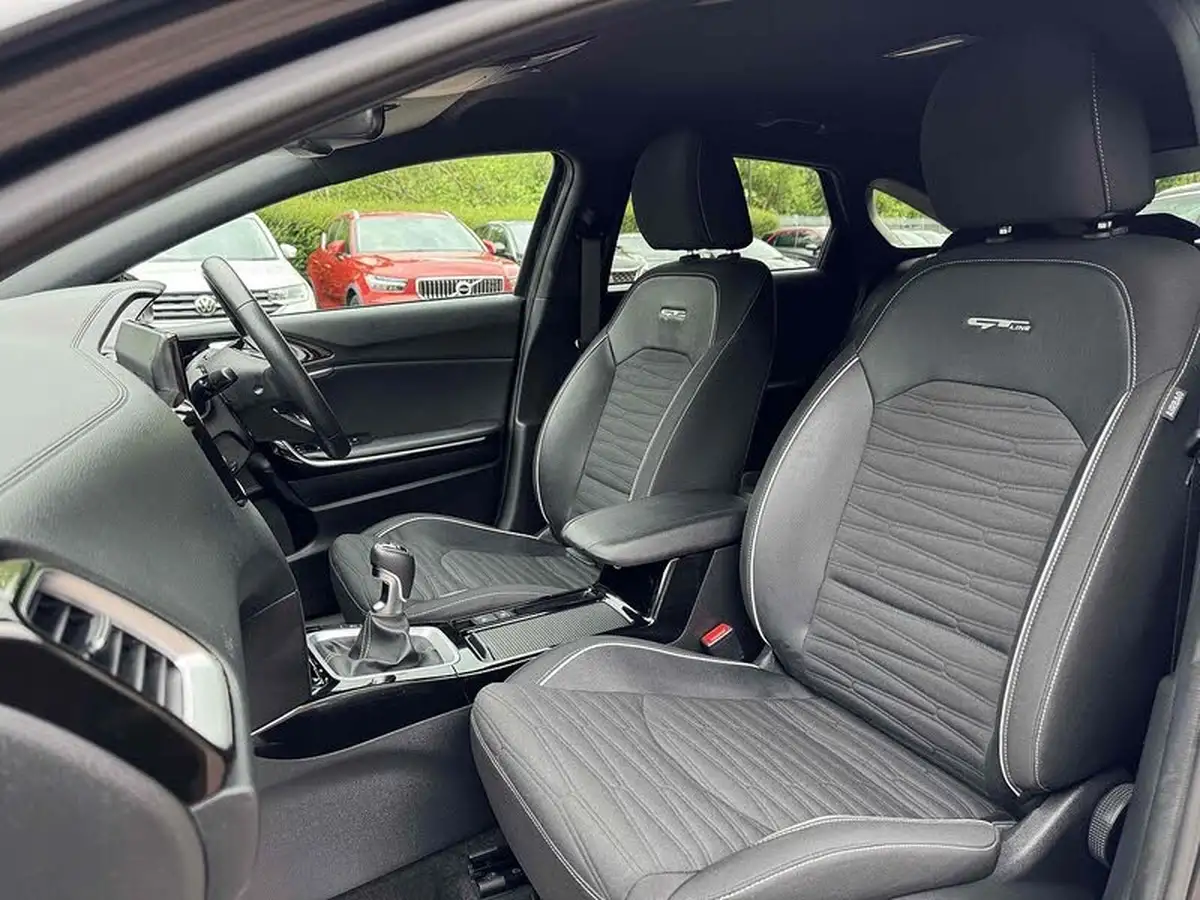 2022-kia-pro-ceed-15-t-gdi-gt-line-big-15