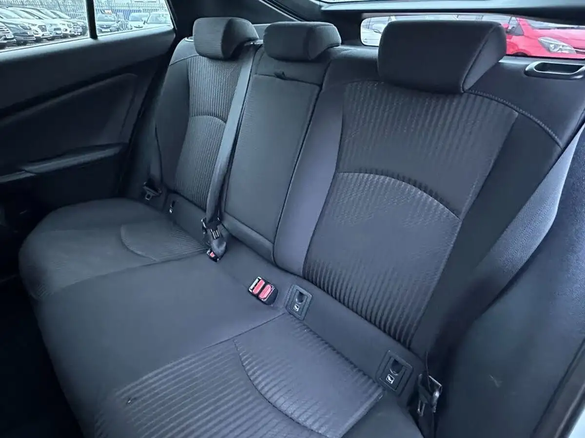 2019-toyota-prius-18-vvt-i-business-edition-plus-cvt-big-33