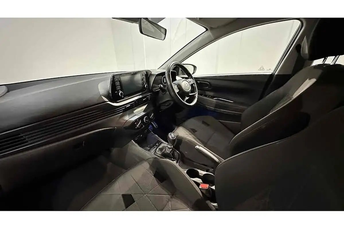 2022-hyundai-bayon-10-t-gdi-se-connect-big-20