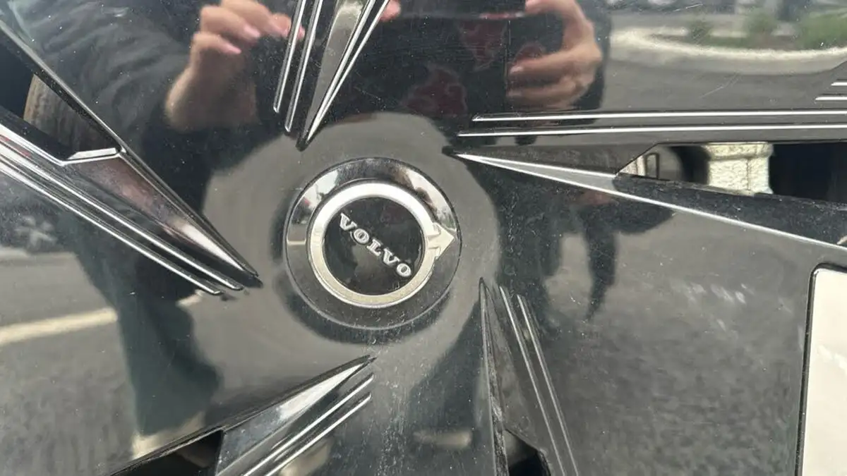 2024-volvo-ex30-e-single-motor-plus-extended-range-big-14