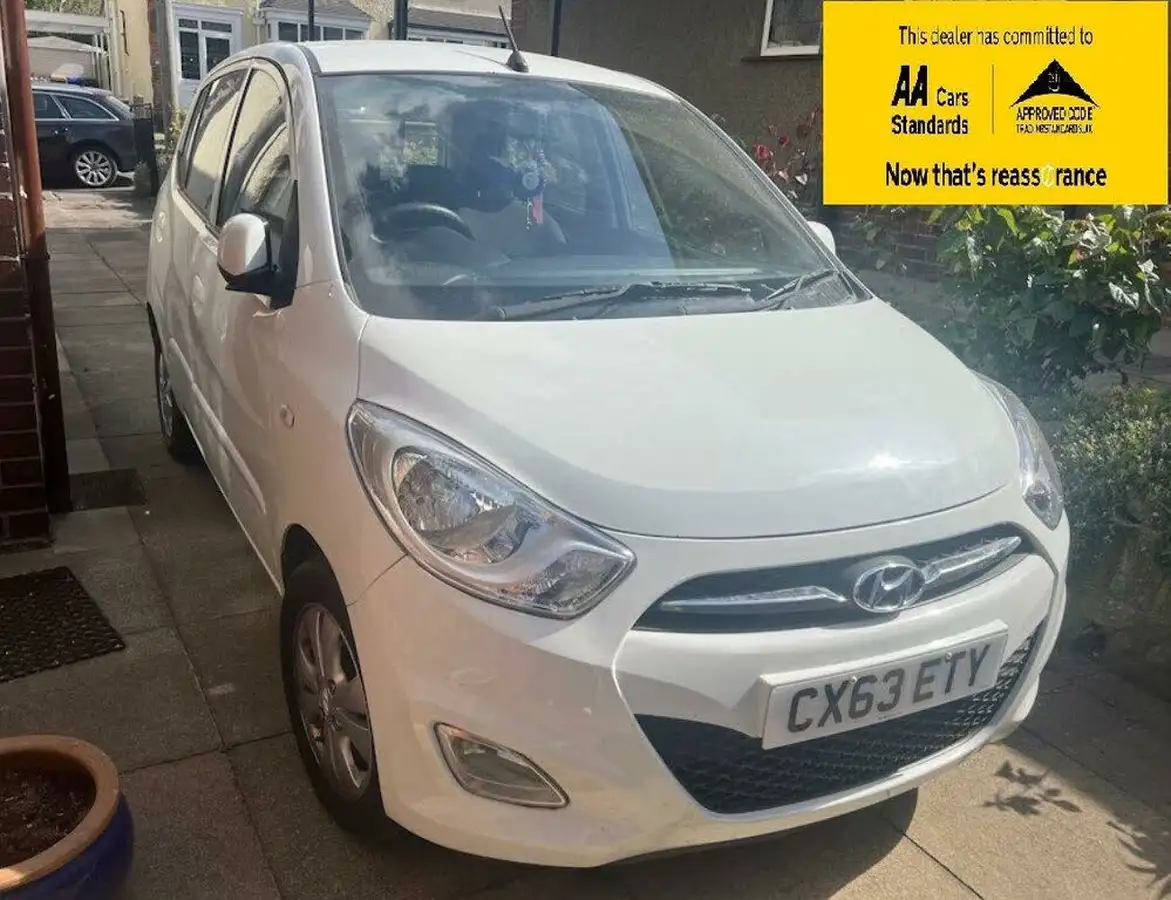 2013-hyundai-i10-12-active-auto-big-0