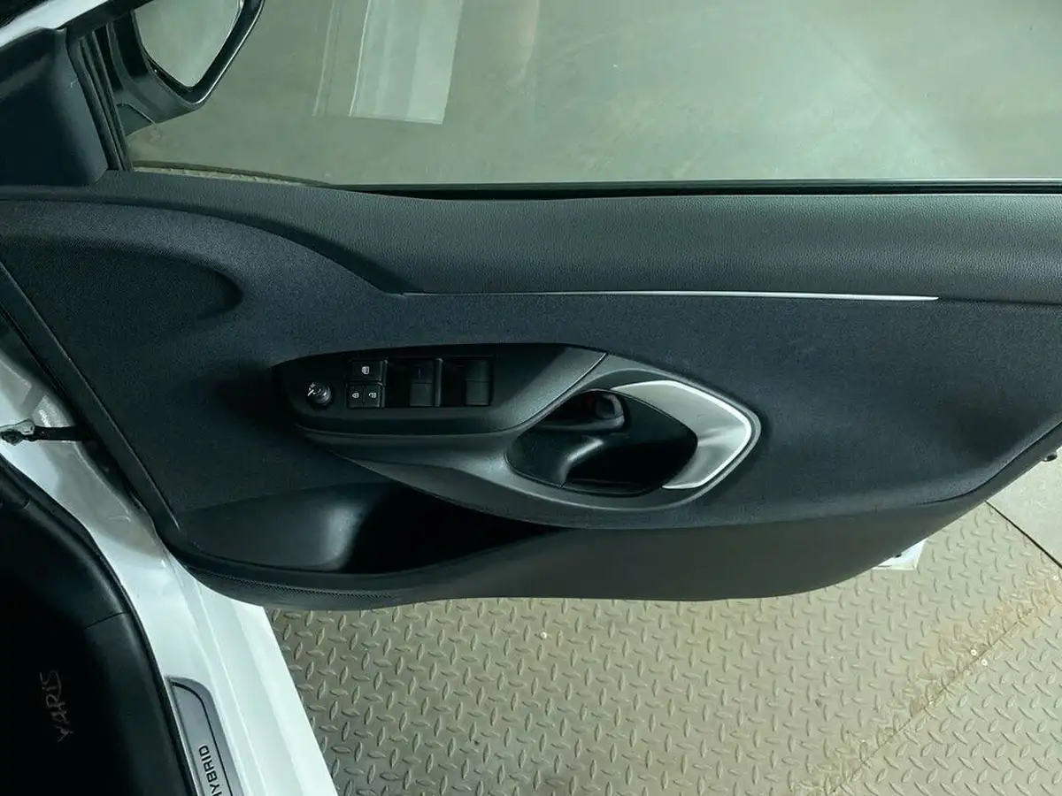 2023-toyota-yaris-15-vvt-i-design-big-26