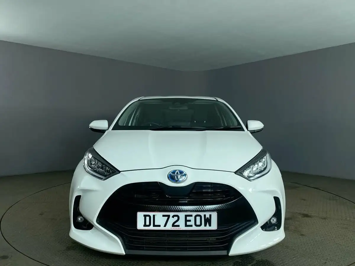 2023-toyota-yaris-15-vvt-i-design-big-2
