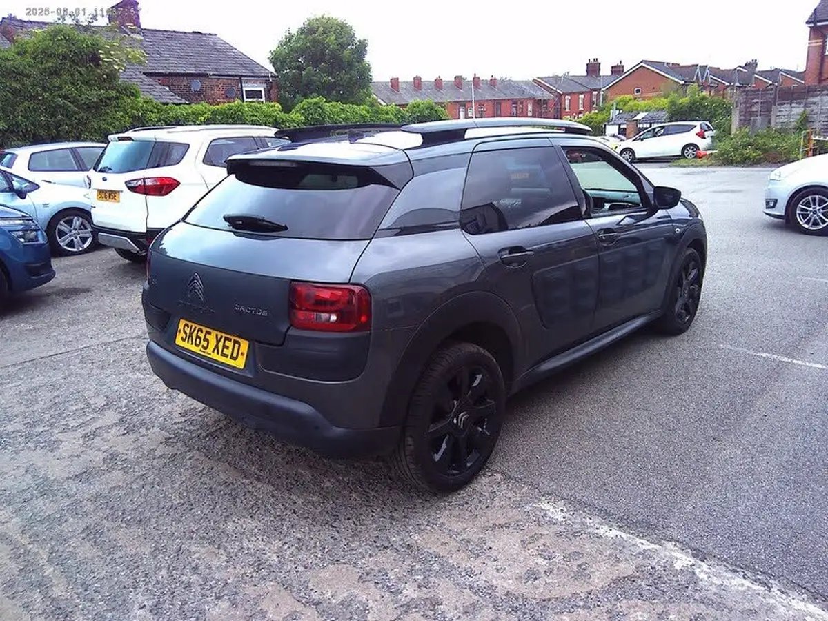 2015-citroen-c4-cactus-16bluehdi-flair-big-4