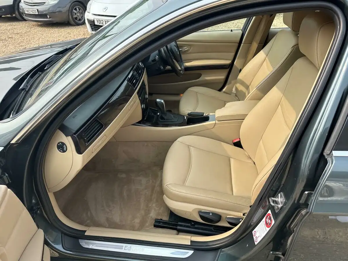 2012-bmw-3-series-20-318i-exclusive-edition-auto-big-29