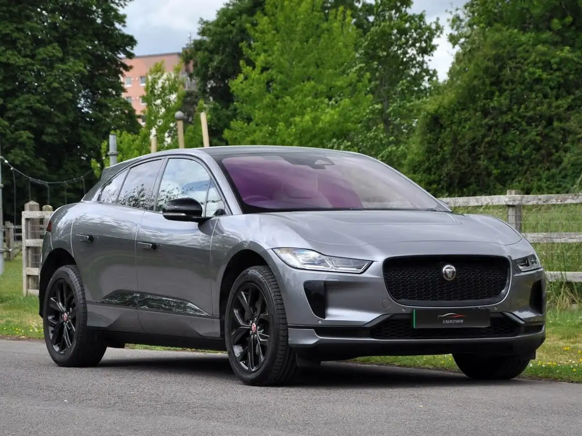 2021-jaguar-i-pace-ev400-black-big-47