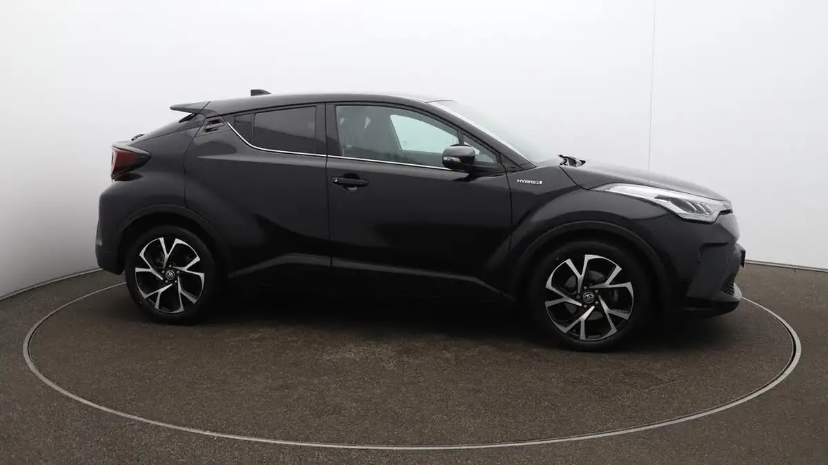 2022-toyota-c-hr-20-vvt-i-design-big-48