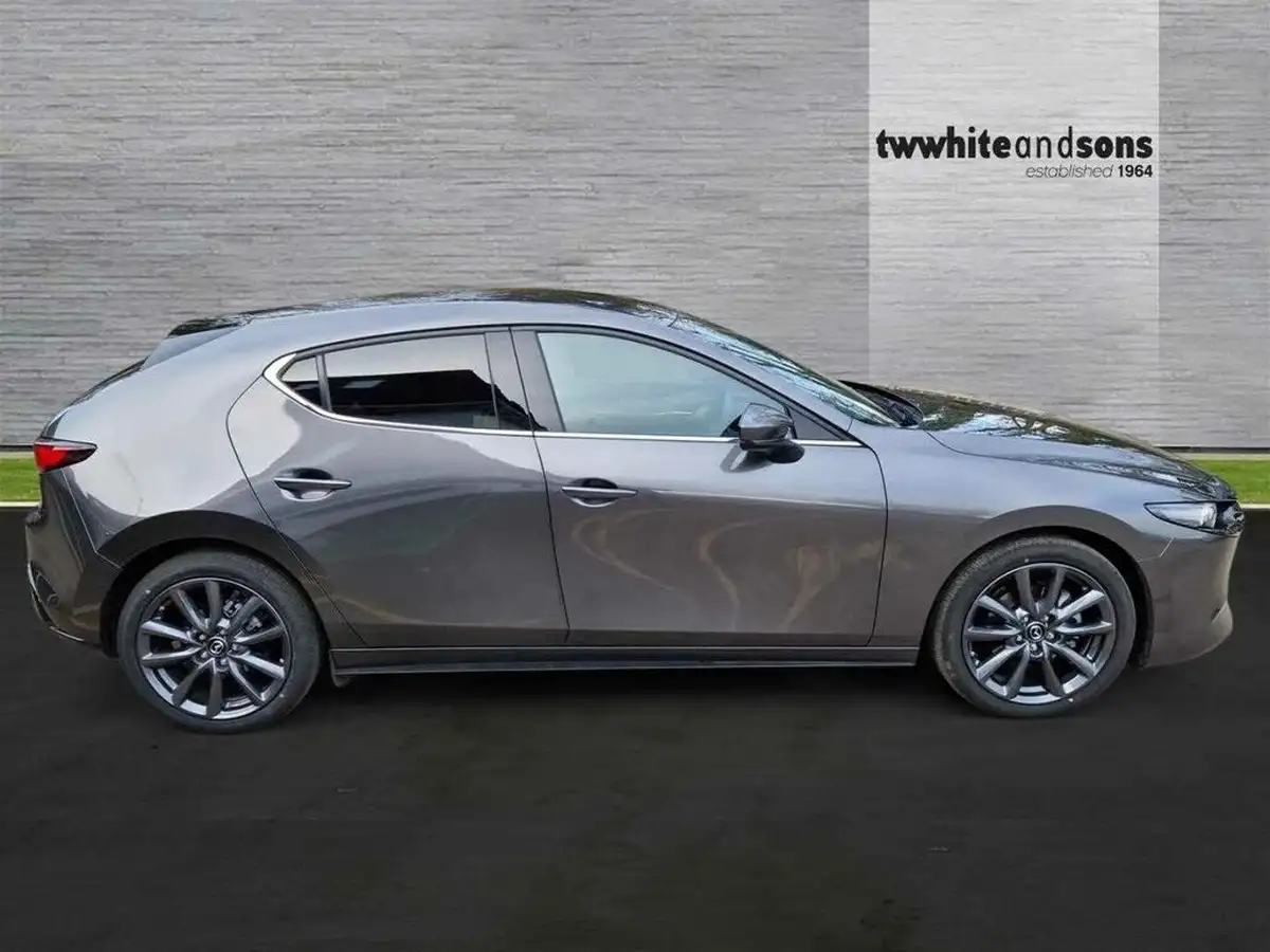 2025-mazda-mazda3-25-e-skyactiv-g-exclusive-line-big-4