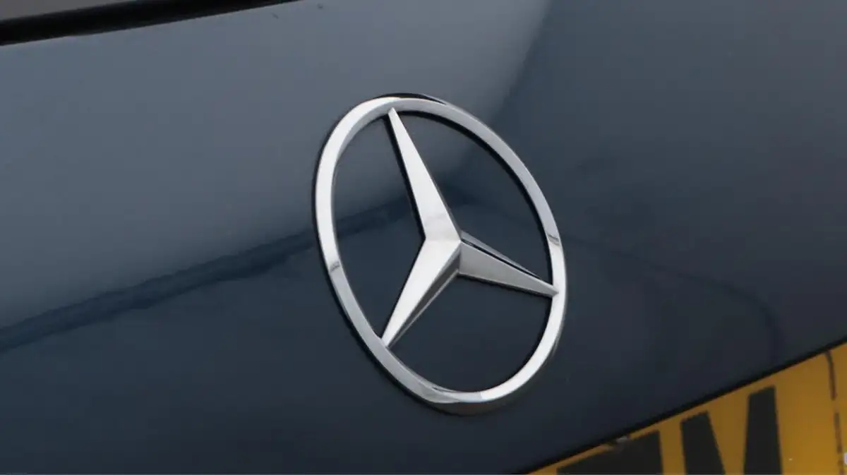 2022-mercedes-benz-a-class-13-a200-amg-line-edition-executive-hatchback-5d-big-23