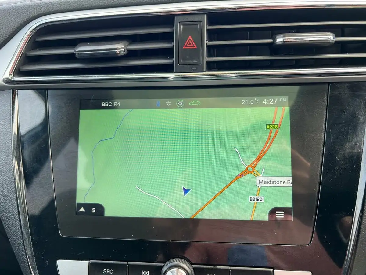 2021-mg-zs-suv-e-exclusive-ev-big-32