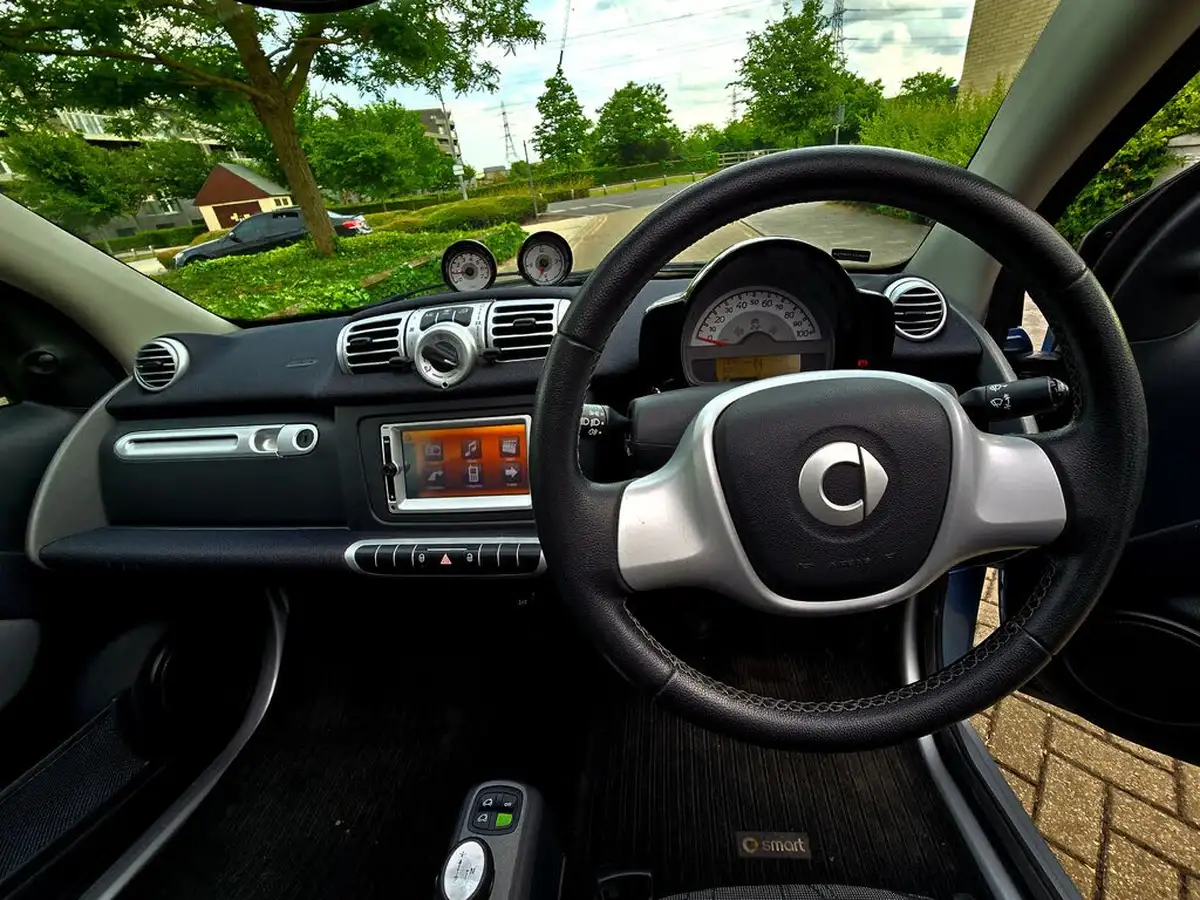 2013-smart-fortwo-10-passion-71bhp-cabriolet-big-19