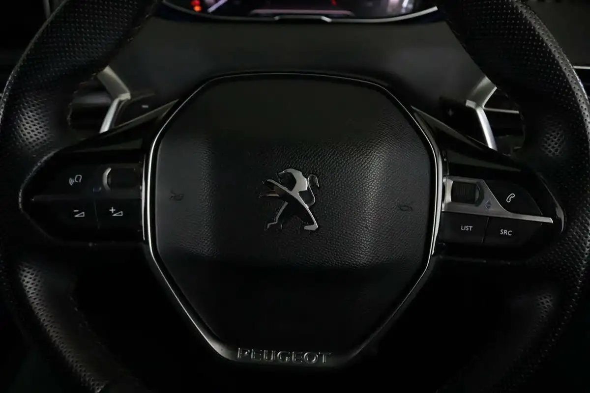 2022-peugeot-5008-suv-12-puretech-gt-premium-big-16