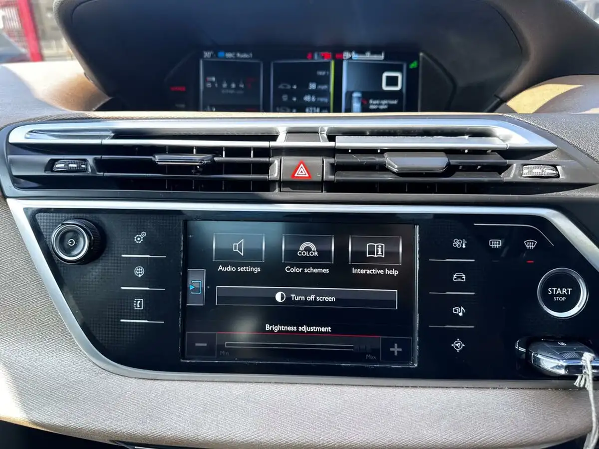 2016-citroen-grand-c4-picasso-20bluehdi-exclusive-big-36