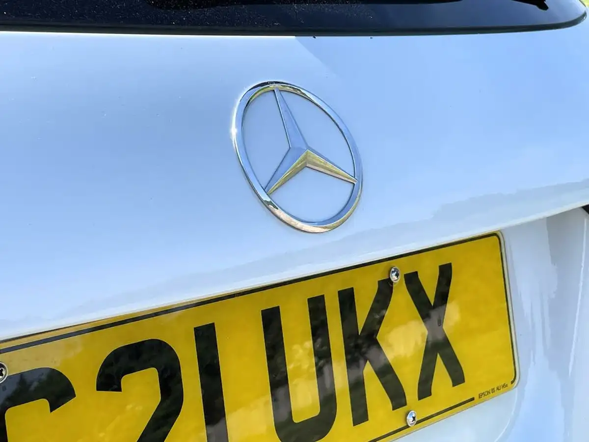 2021-mercedes-benz-a-class-13-a200-exclusive-edition-7g-dct-big-26