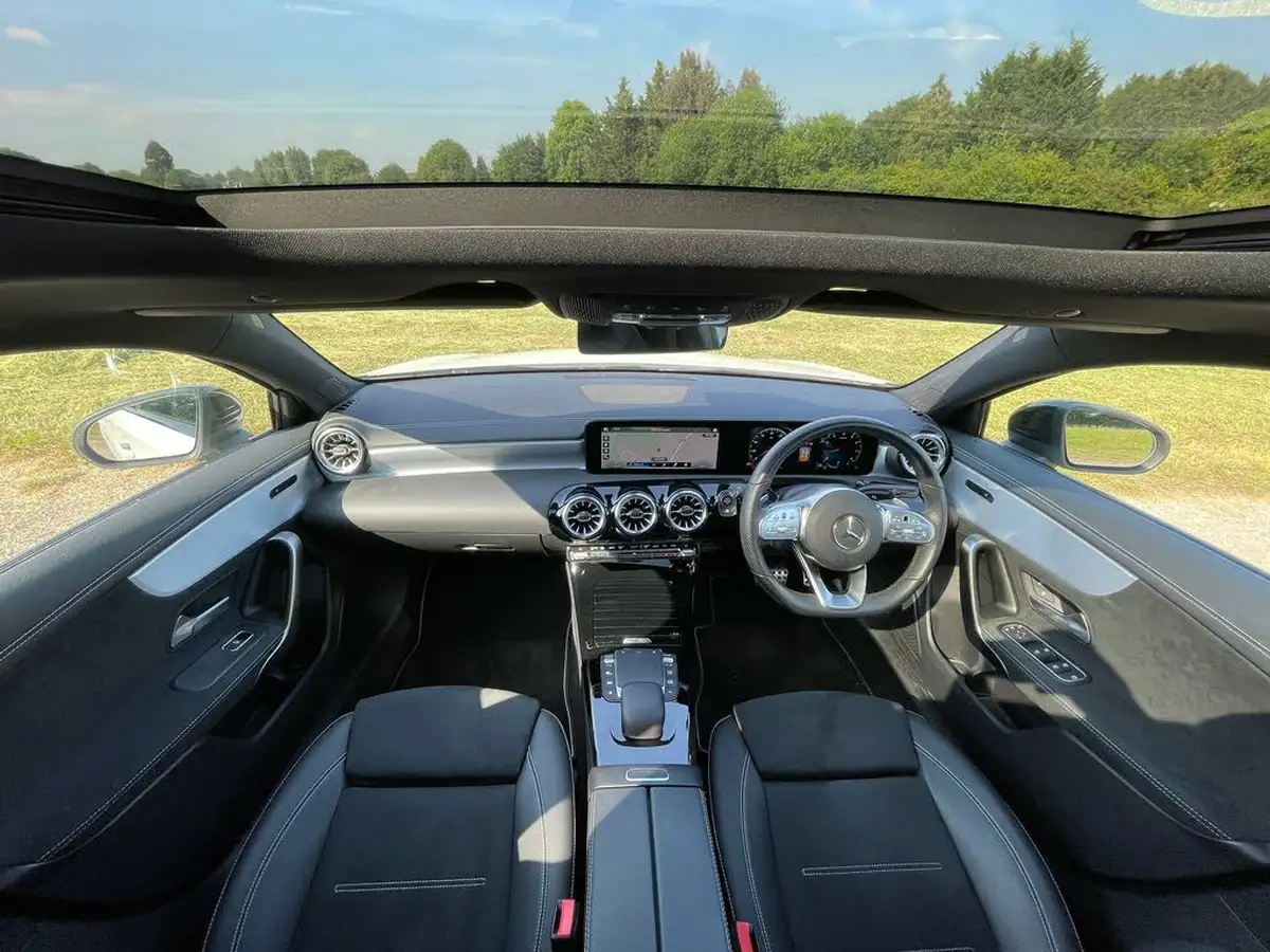 2021-mercedes-benz-a-class-13-a200-exclusive-edition-7g-dct-big-2