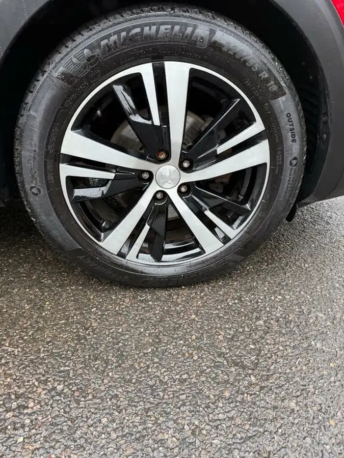 2021-peugeot-5008-suv-20-bluehdi-gt-177bhp-big-22