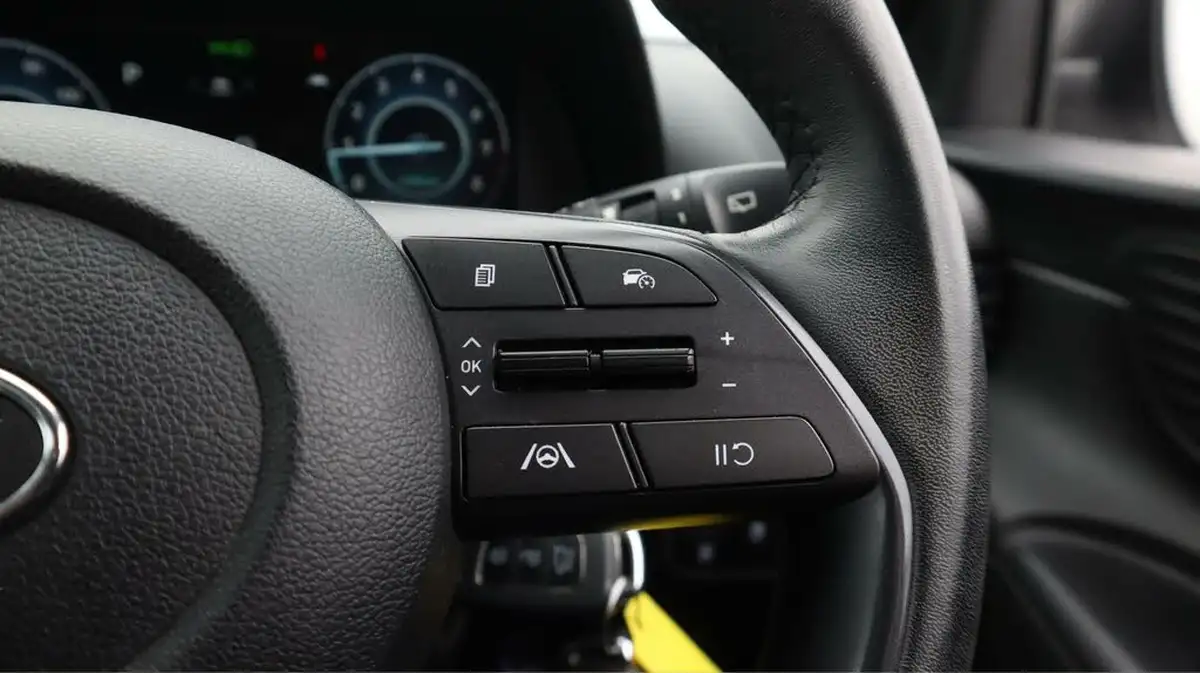2022-hyundai-bayon-10-t-gdi-se-connect-dct-big-25