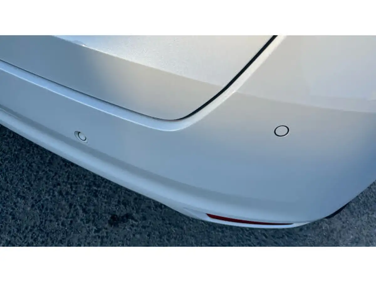 2022-honda-jazz-15-i-mmd-ex-107ps-big-17
