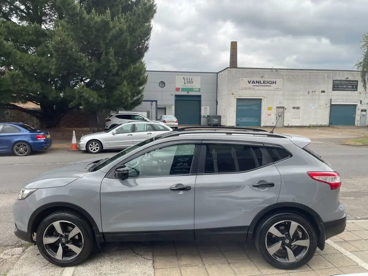 2015-nissan-qashqai-12-n-tec-xtronic-cvt-big-7
