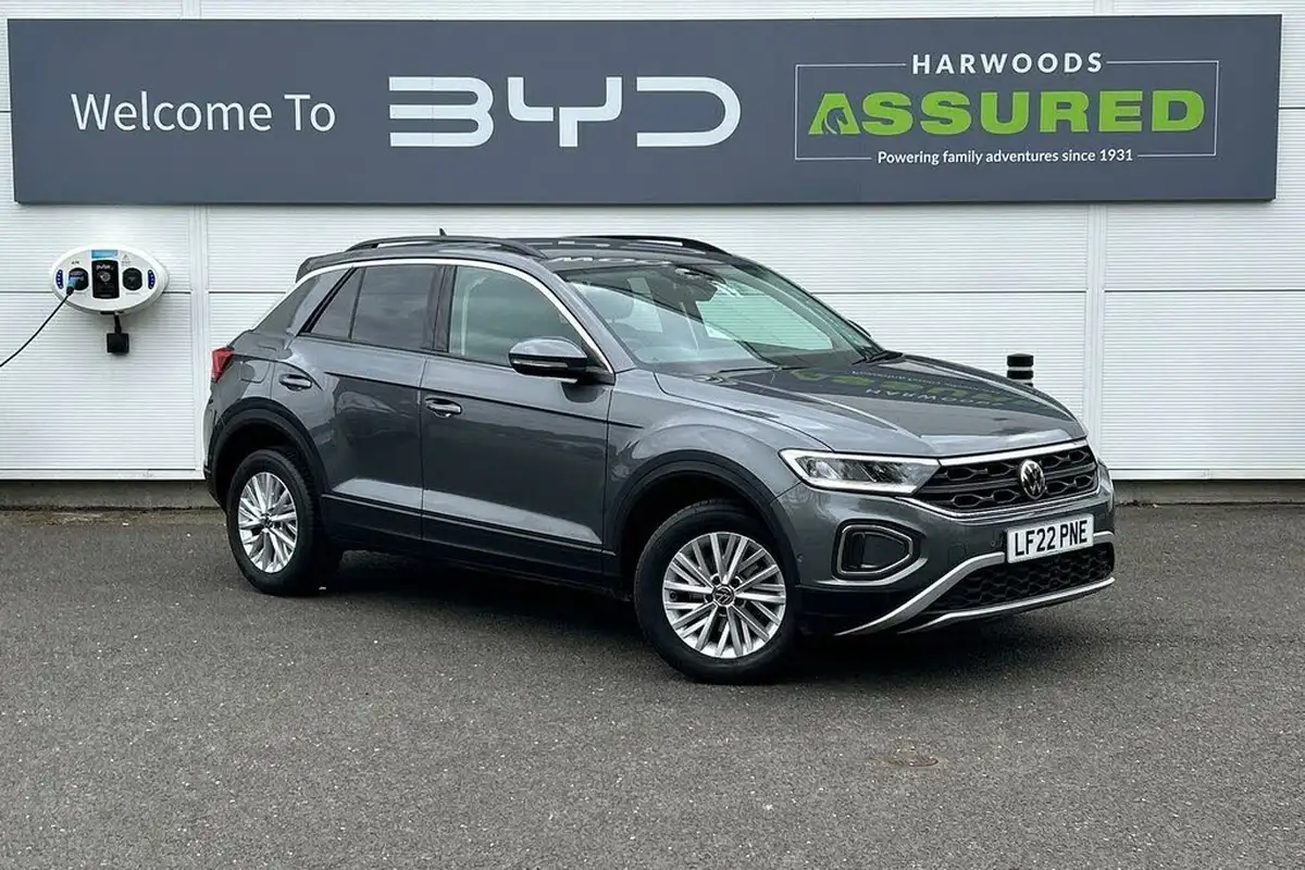 2022-volkswagen-t-roc-15-tsi-life-dsg-big-0