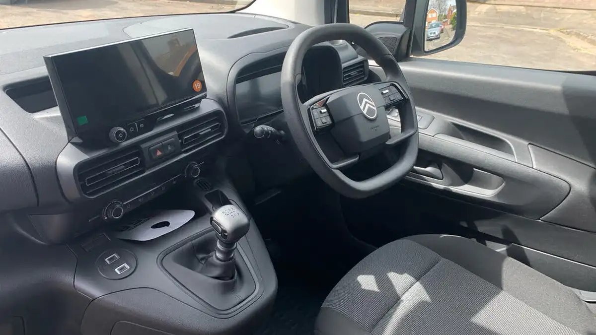 2024-citroen-berlingo-big-3