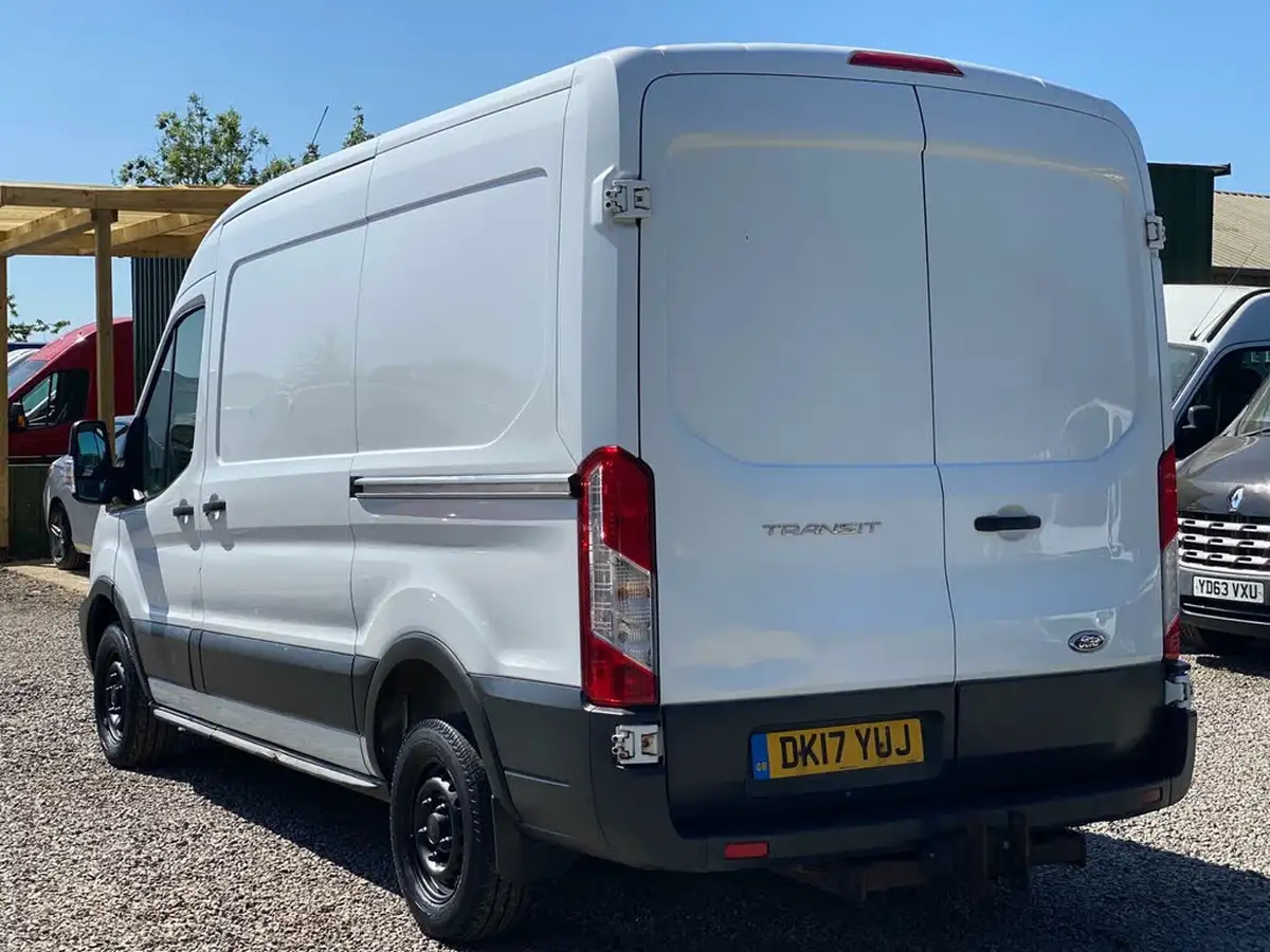 2017-ford-transit-20tdci-310-l2h2-105pseu6-big-2