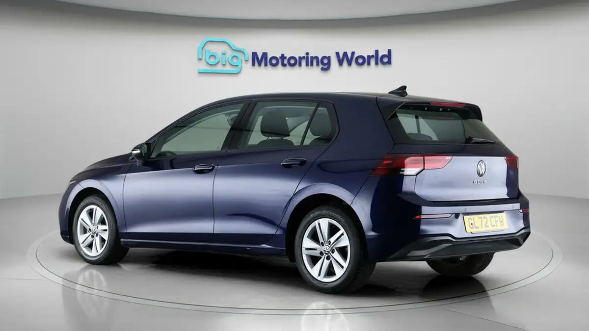 2022-volkswagen-golf-15-tsi-life-130ps-hatchback-big-4