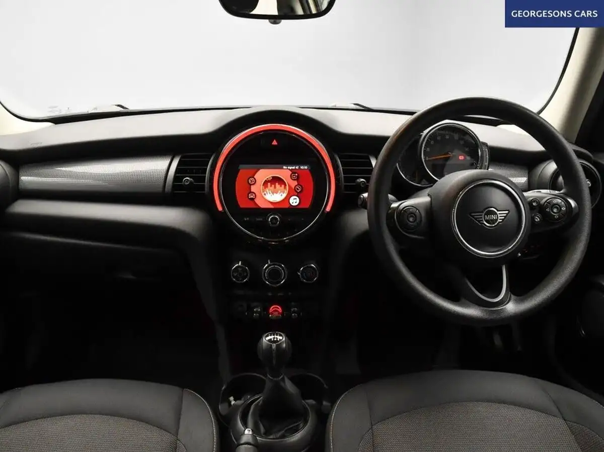 2020-mini-countryman-15-cooper-classic-big-17